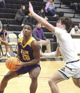 Vian cagers fall to Oktaha in Big 8 play