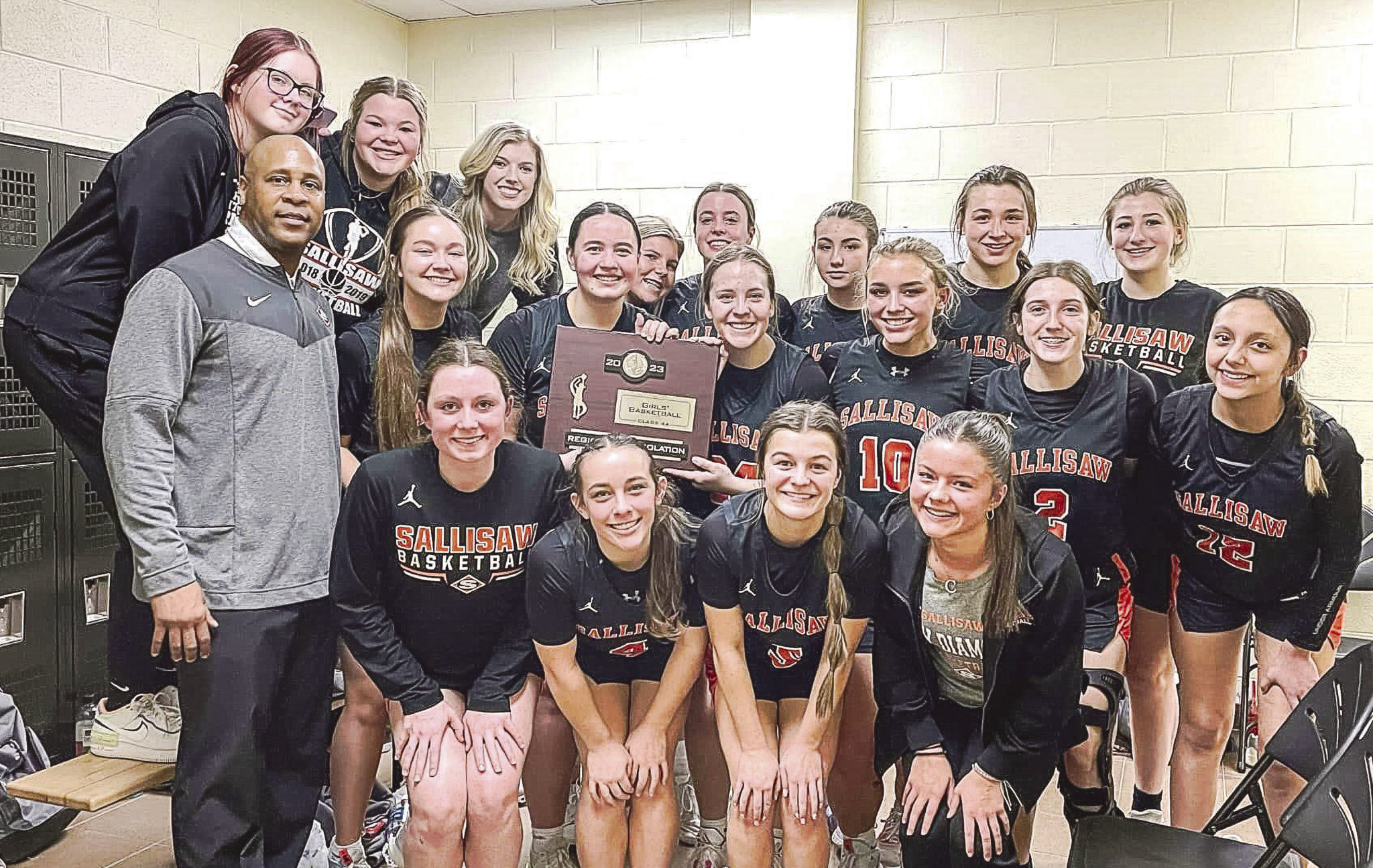 The Sallisaw Lady Diamonds won the Class 4A regional consolation title